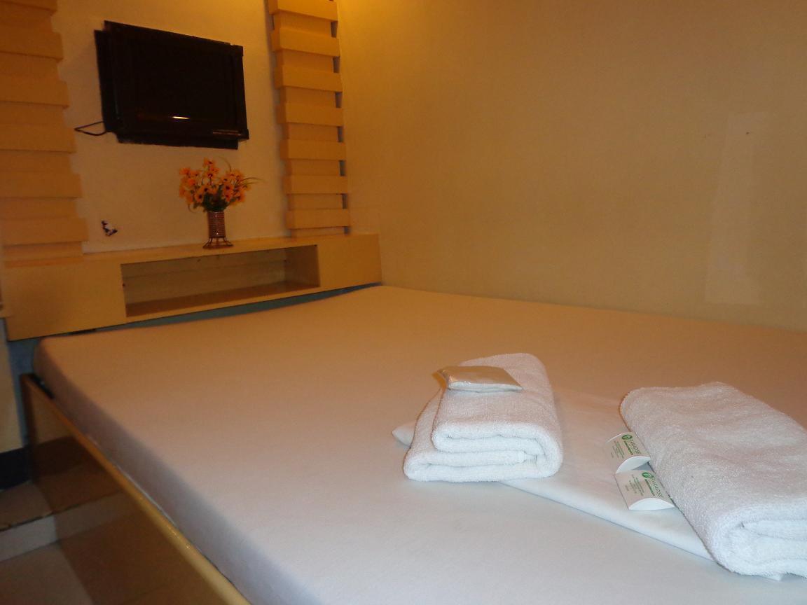 Hotel Oyo 191 Paradise Apartelle Manila Zewnętrze zdjęcie